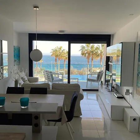 Super Zeezicht In Eerste Lijn Met Verwarmd Zwembad En Fitness Apartment *
